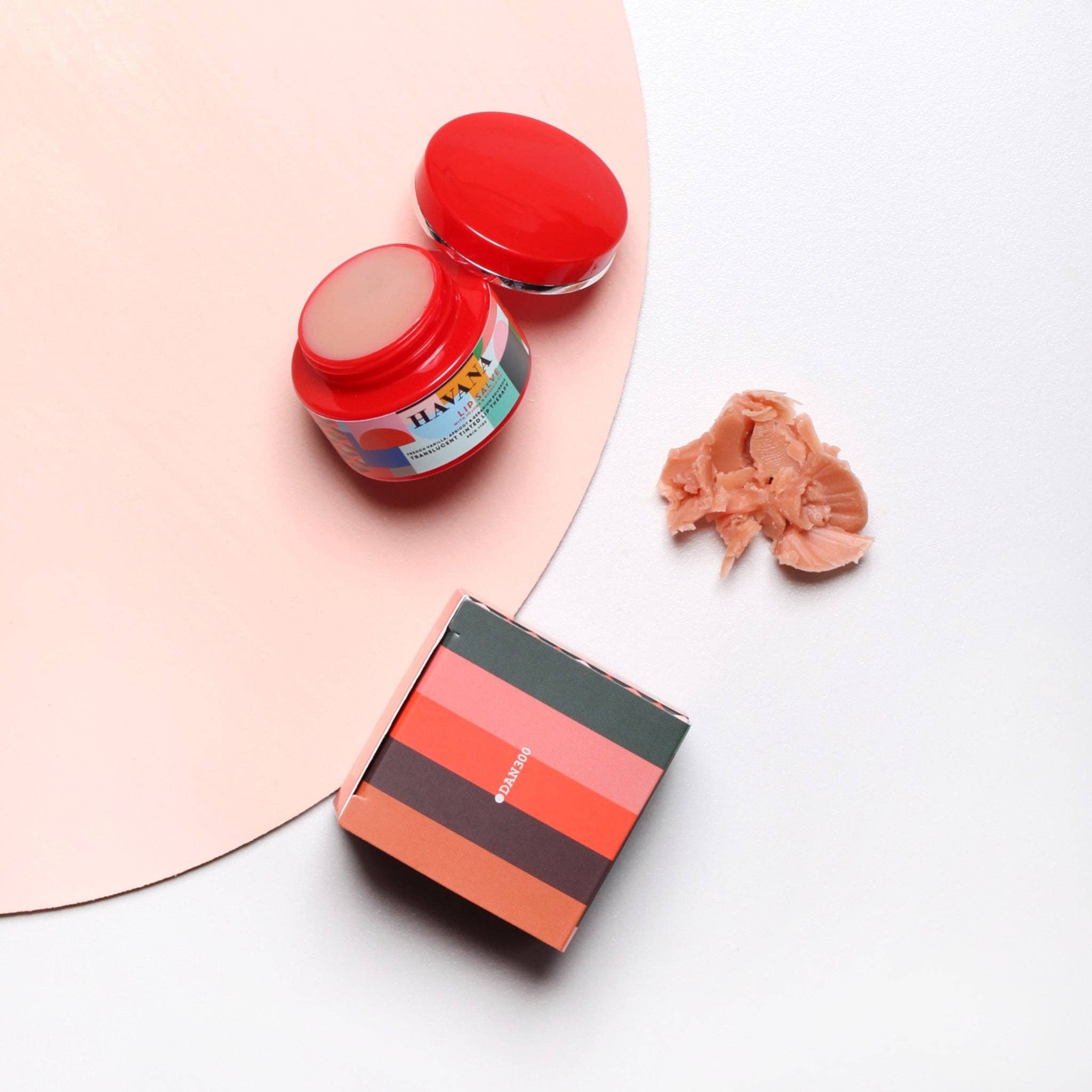 DAN300 - LIP SALVE (LIP BALM) - HAVANA