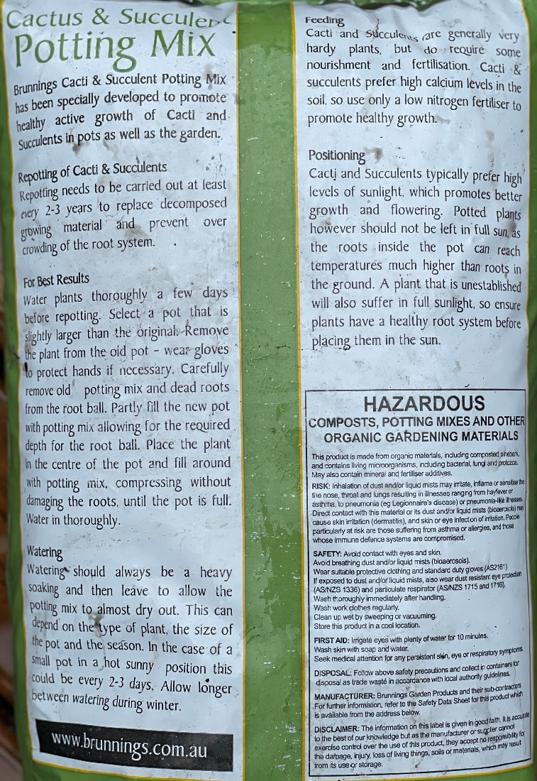 Brunnings Cactus & Succulent Mix back label