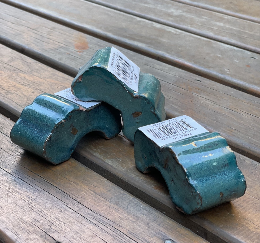 Glazed Pot Feet 8cm -- Green on white background